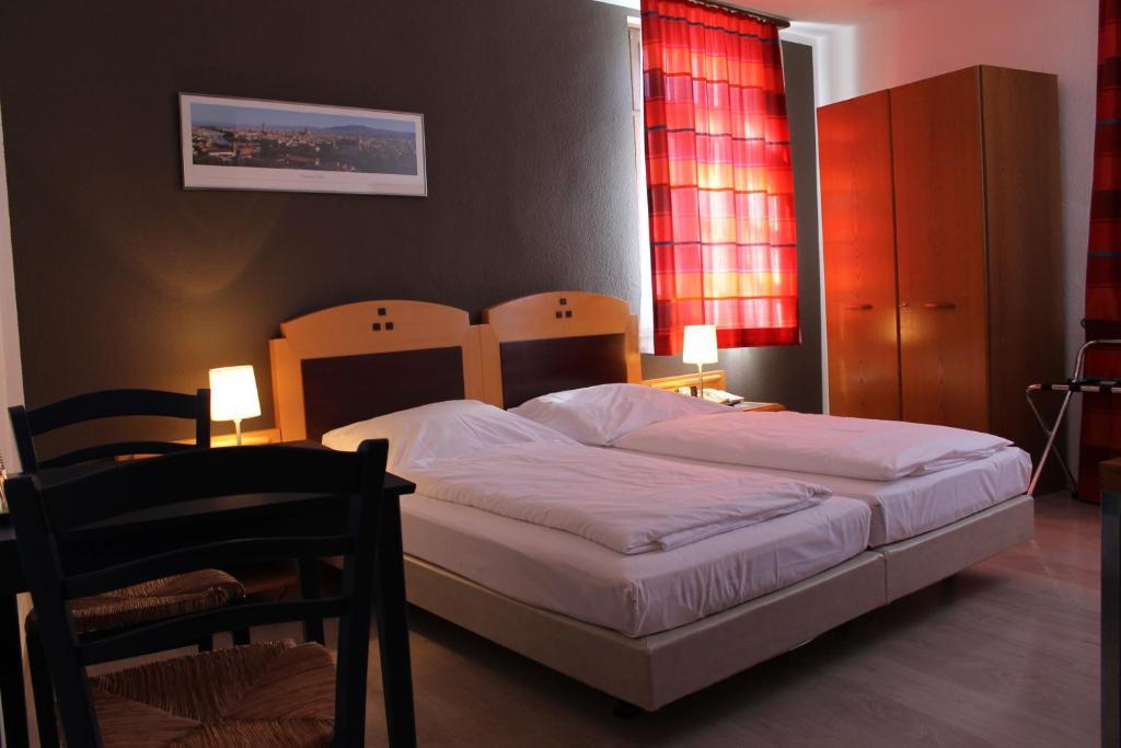 Zum Loewen Hotel Bad Homburg vor der Höhe Værelse billede